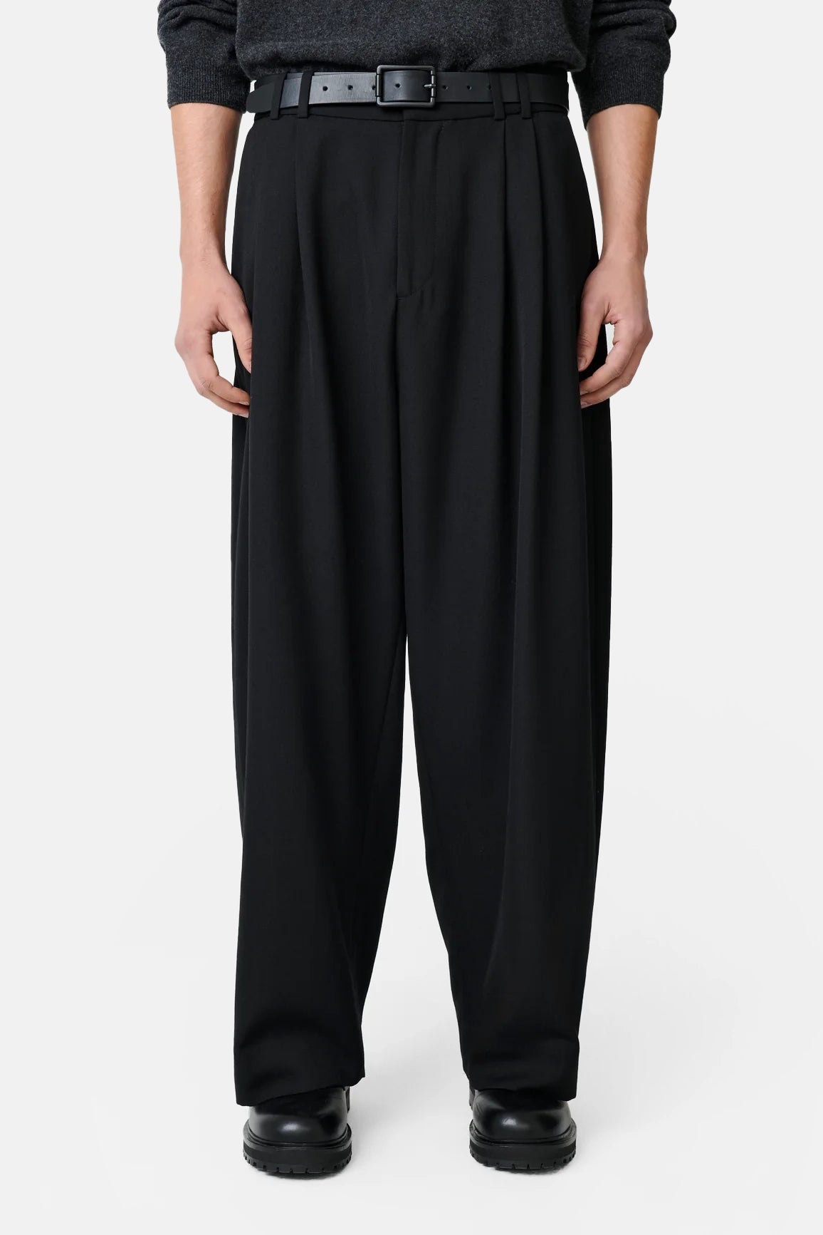 Black Line Double Pleat Volume Pant