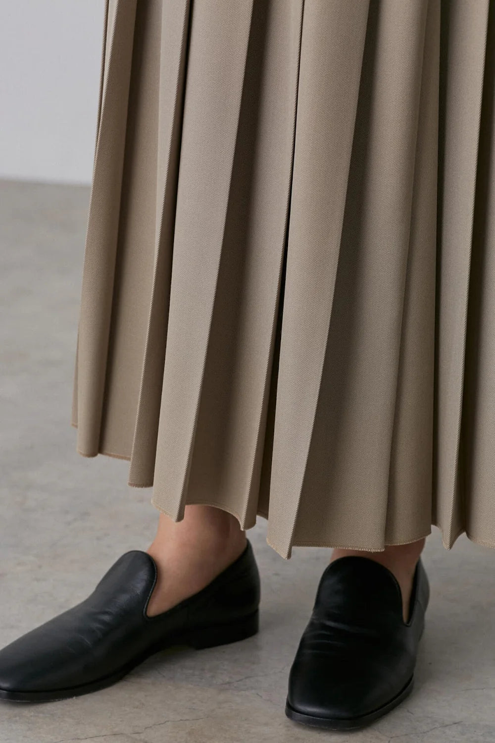 Wool Surge Pleated Skirt