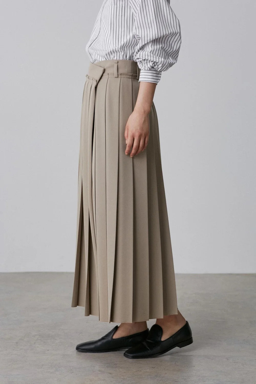 Wool Surge Pleated Skirt
