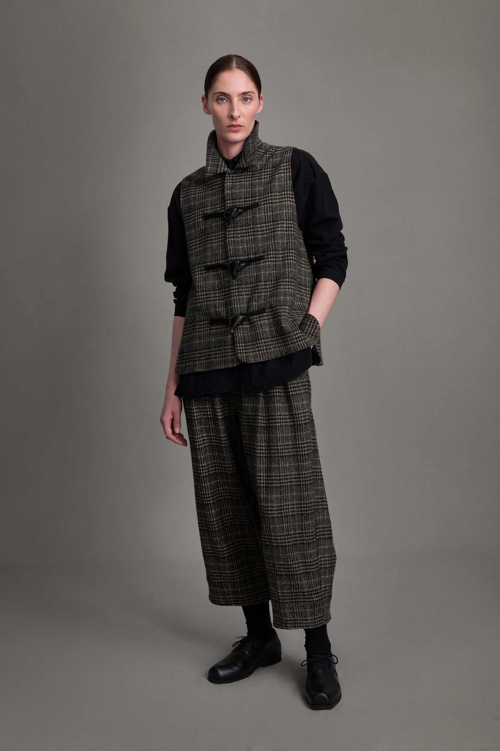 The Wool Etcher Trouser / Prince of Wales Cardamom