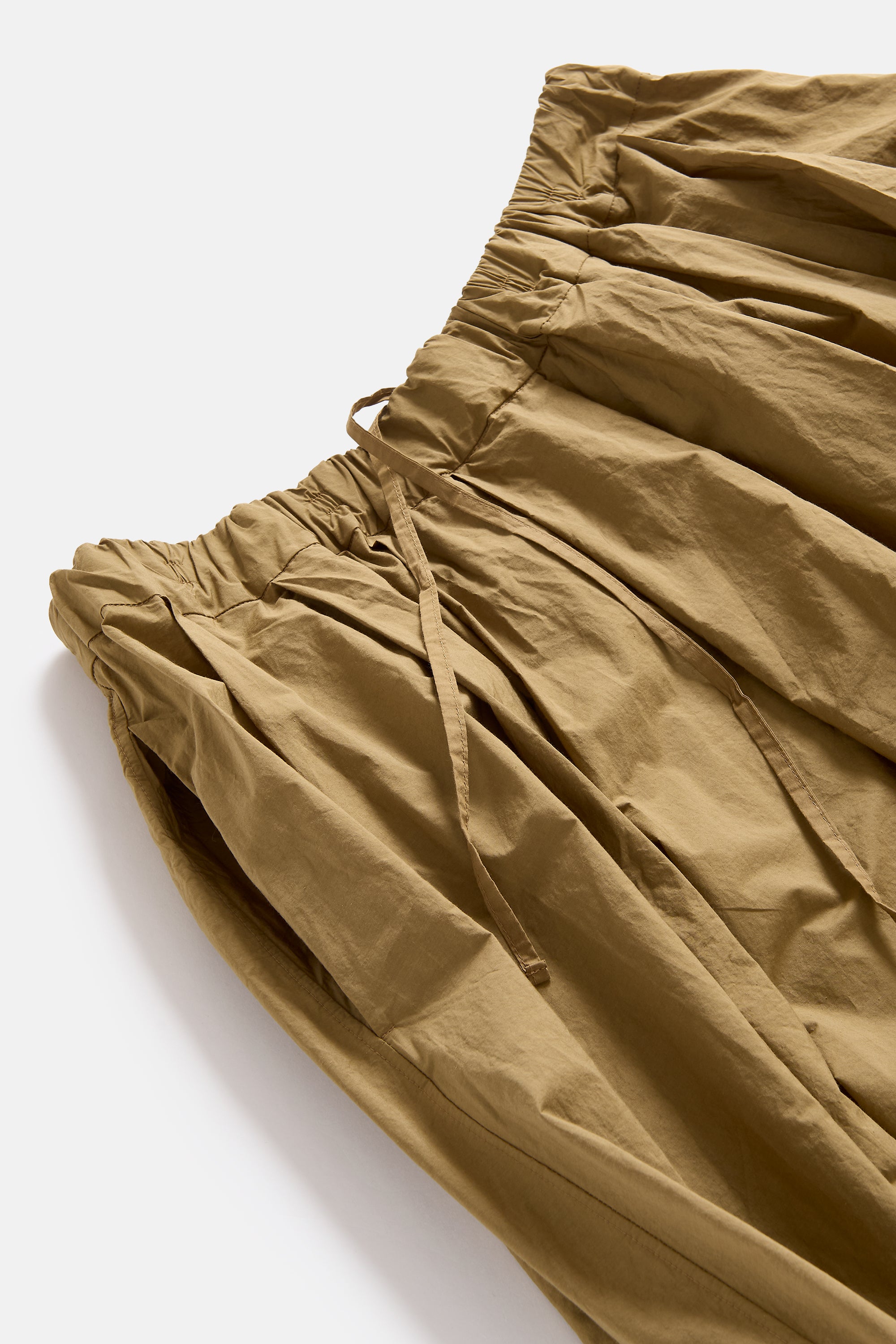 Gold Pleated Long Skirt Tc