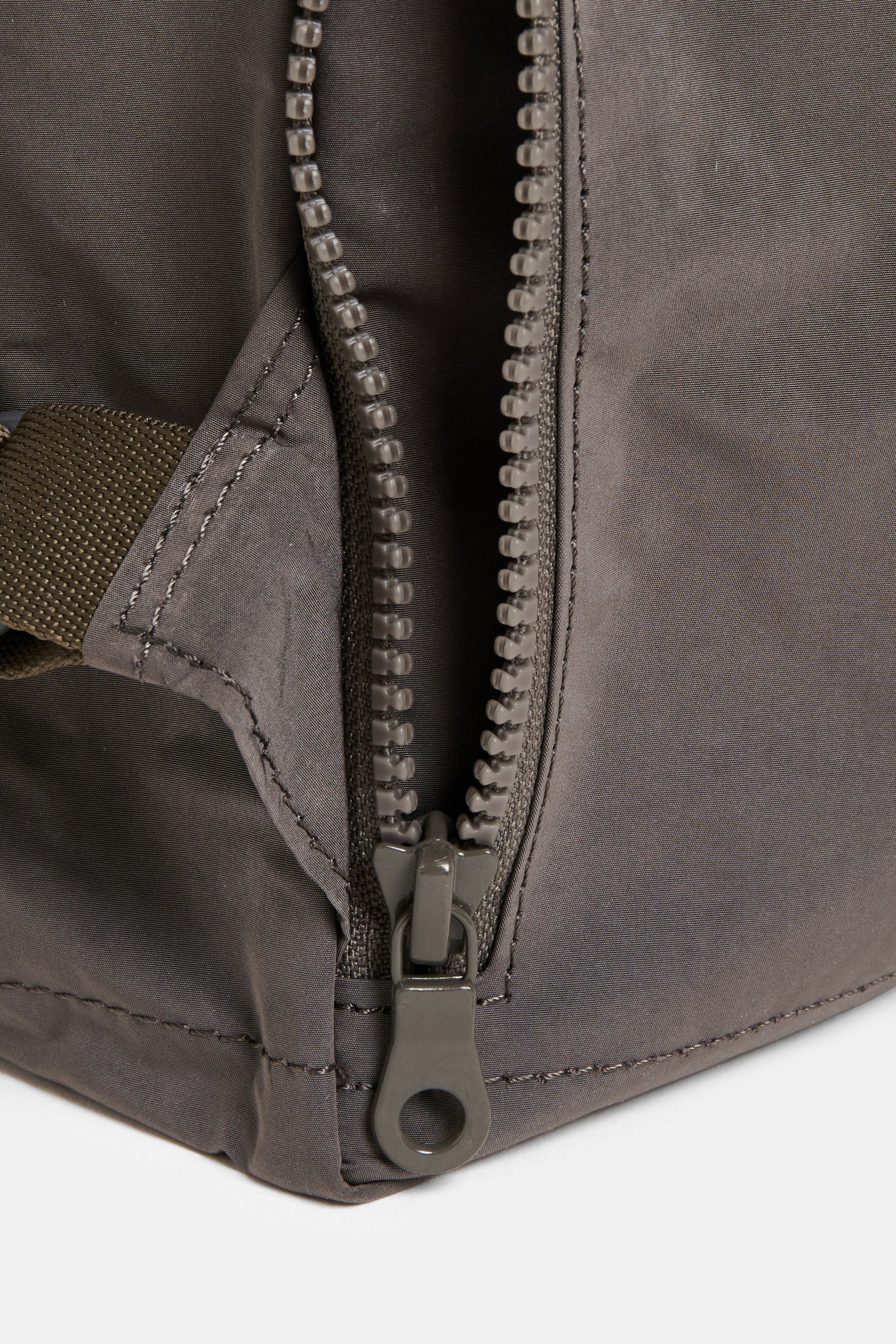 Grey Split Yarn Backpack