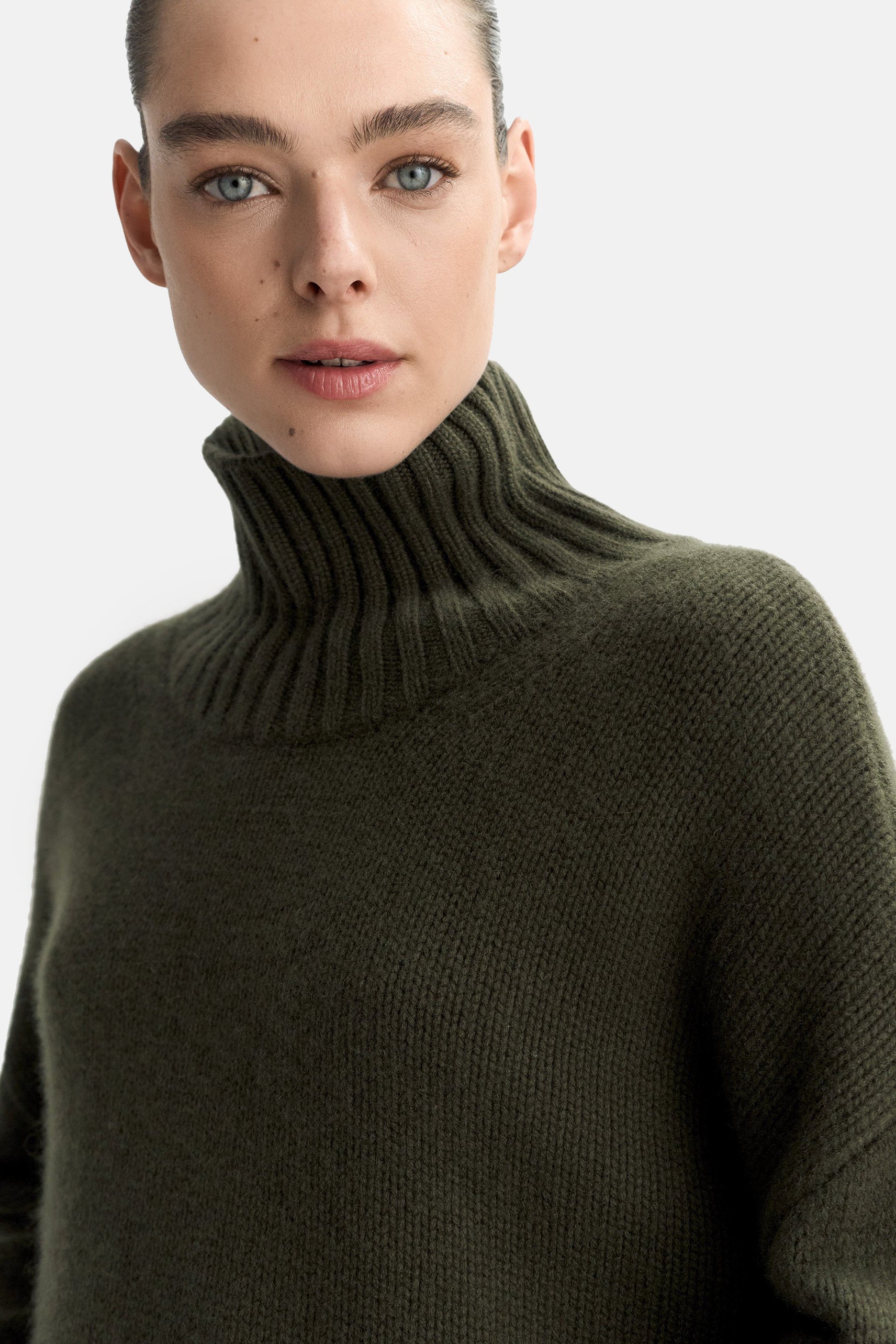 Olive Girlfriend Turtleneck