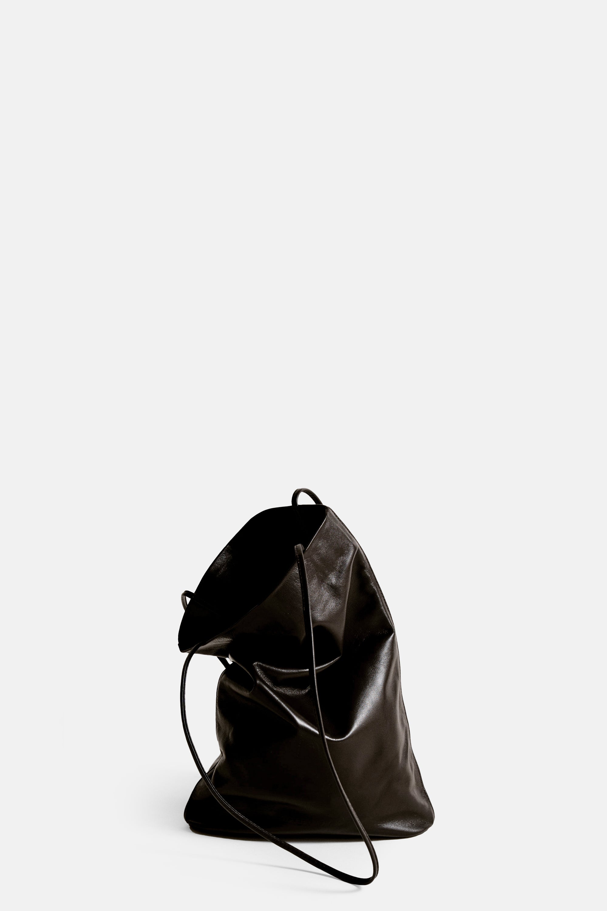 Braun Narrow Oval Tote