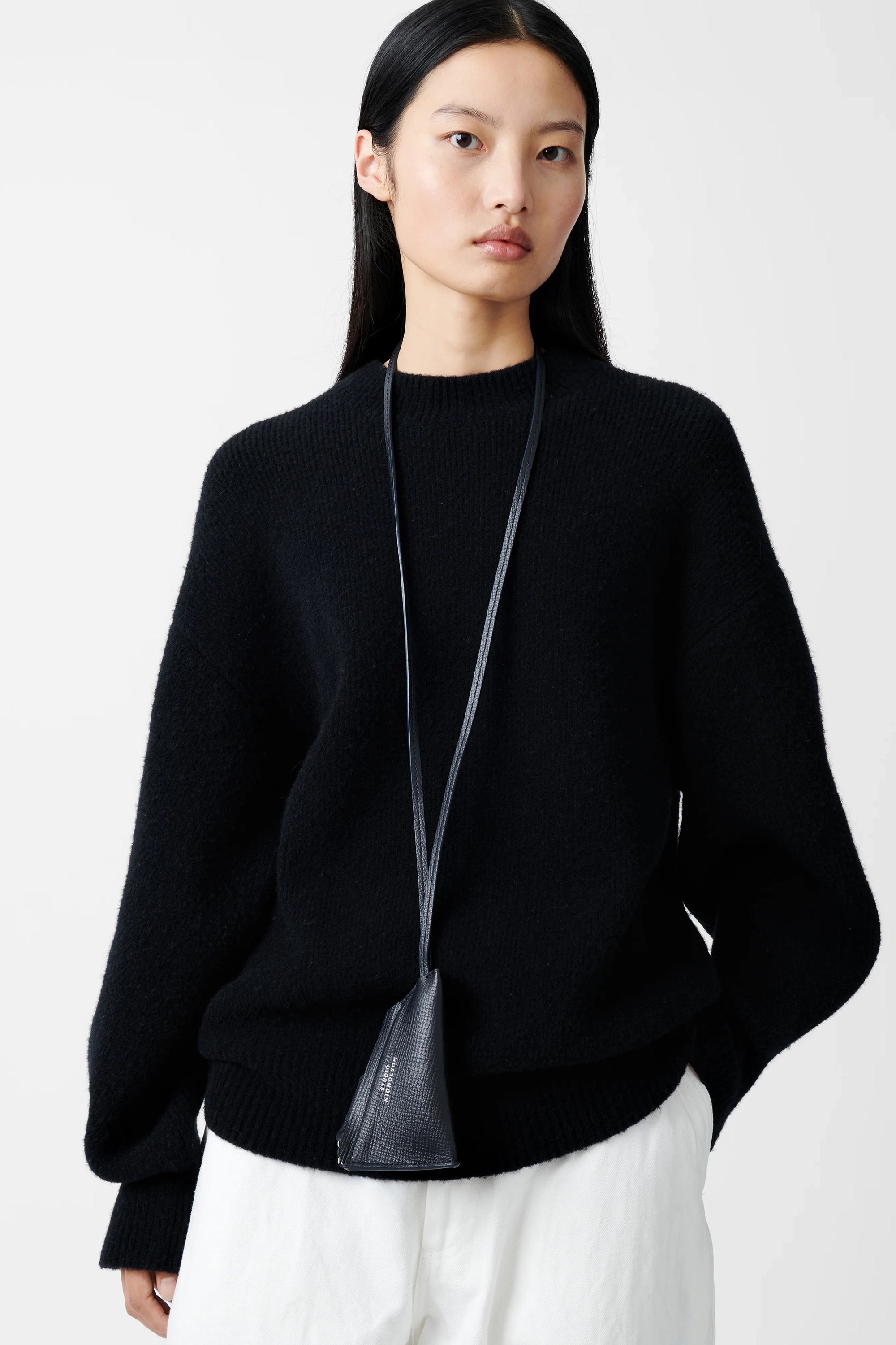 Darkest Navy Pouch Pochi Leather Bag