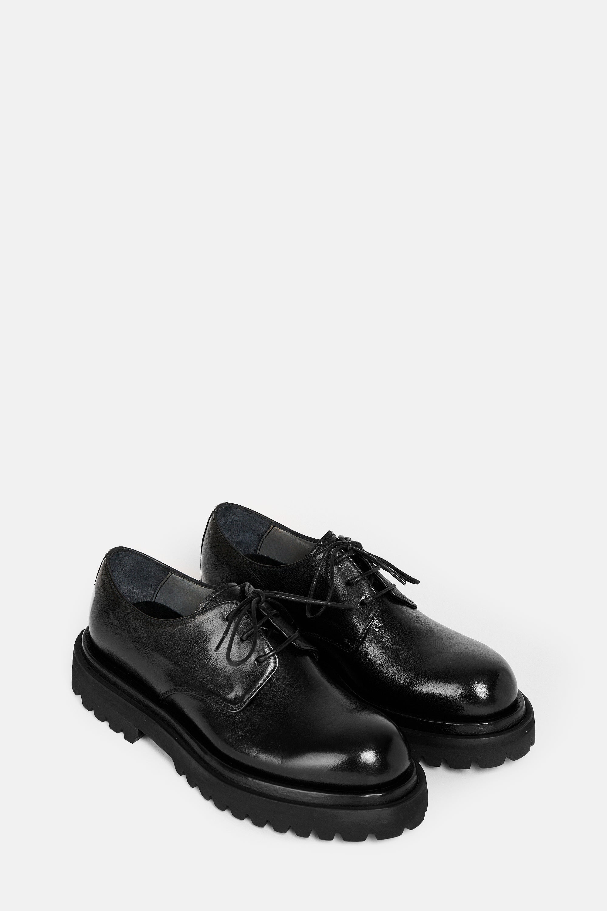 Wisal Shoes