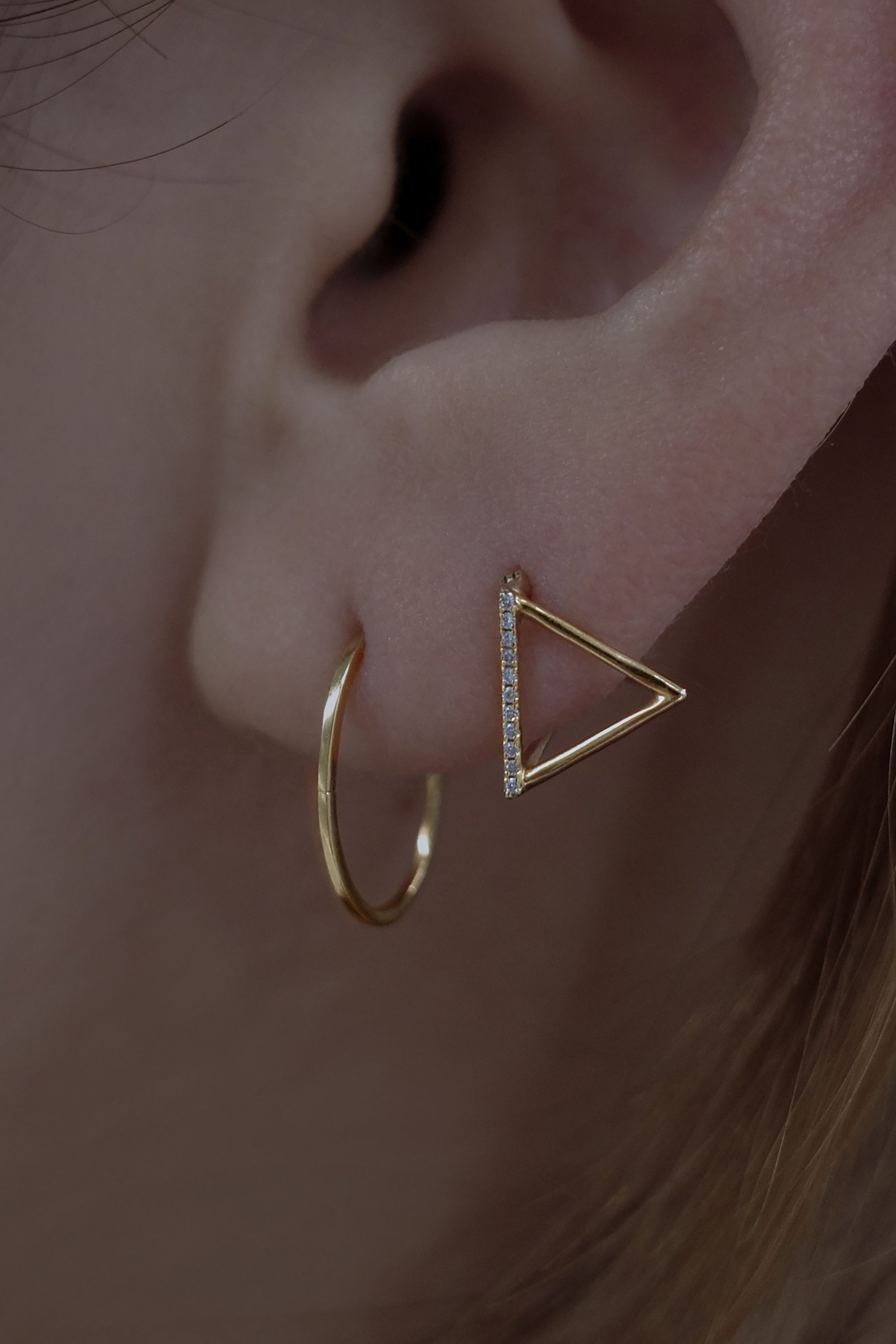 Gold Form Earring 15(01)