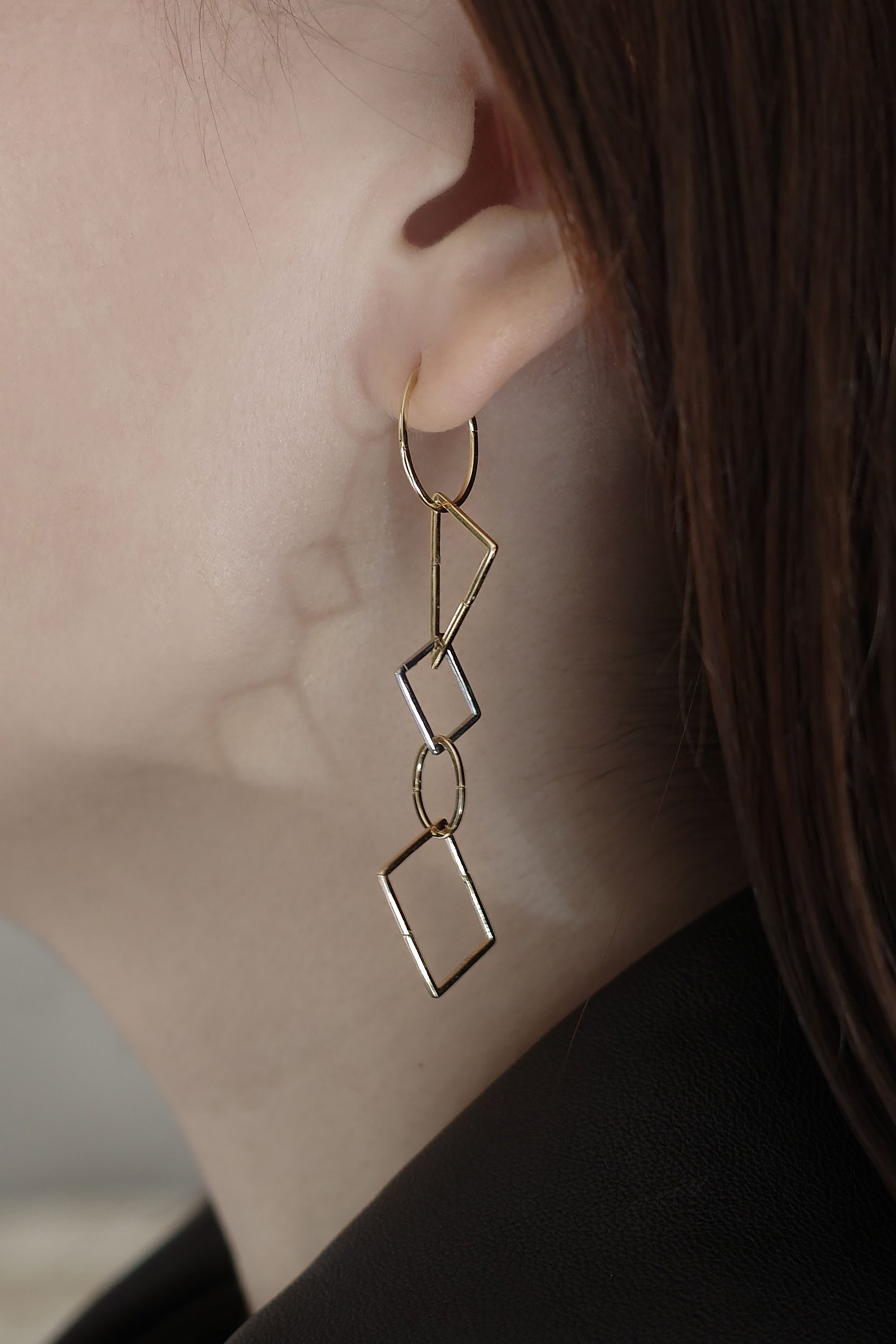 Gold Form Earring 15(01)